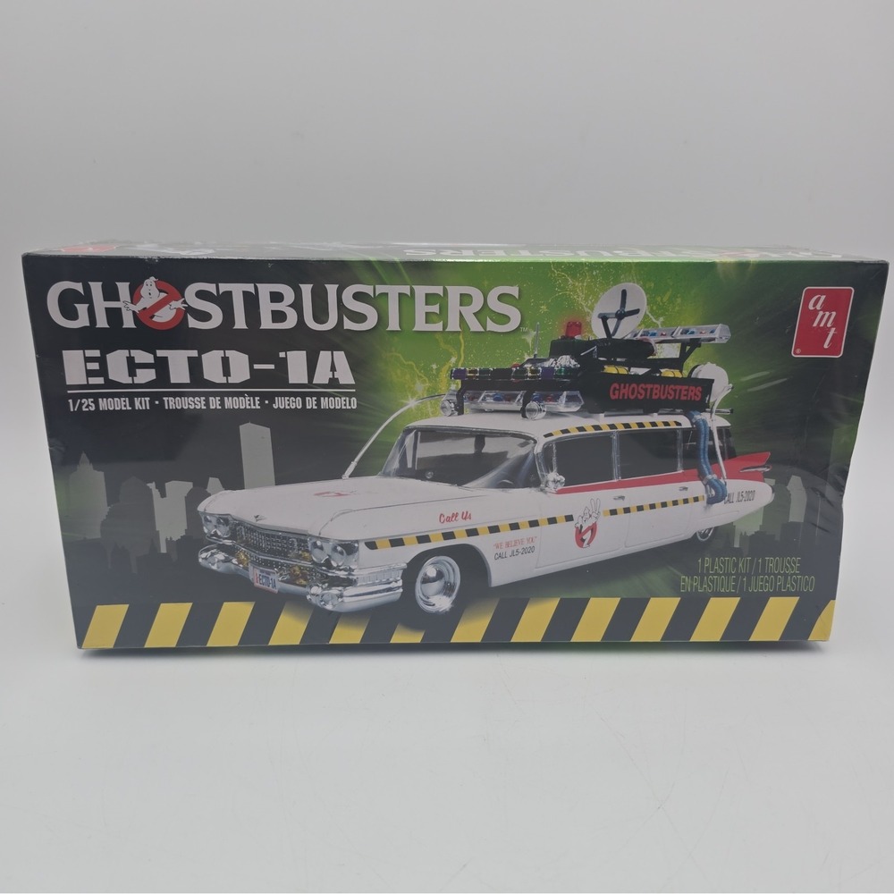 Ghostbusters ECTO-1A 1:25 AMT Model Kit NEW